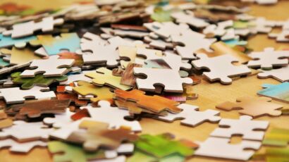 Faire des puzzles, un vrai coup de jeune pour le cerveau ! : Femme Actuelle  Le MAG