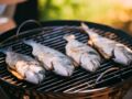 L'astuce insolite pour que le poisson ne colle pas à la grille du barbecue