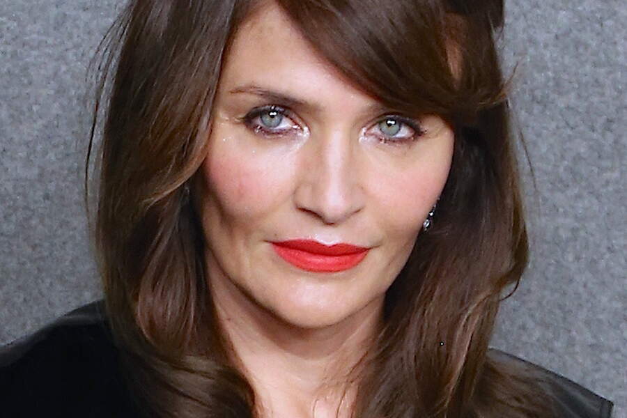 20 façons de porter les cheveux longs après 50 ans - Femme Actuelle