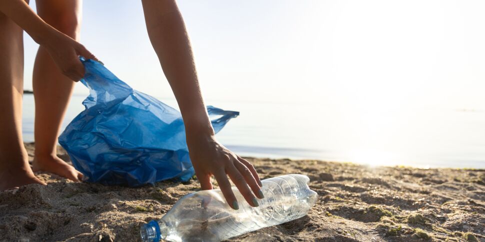 5 écogestes à la plage : sensibilisez vos enfants dès le plus