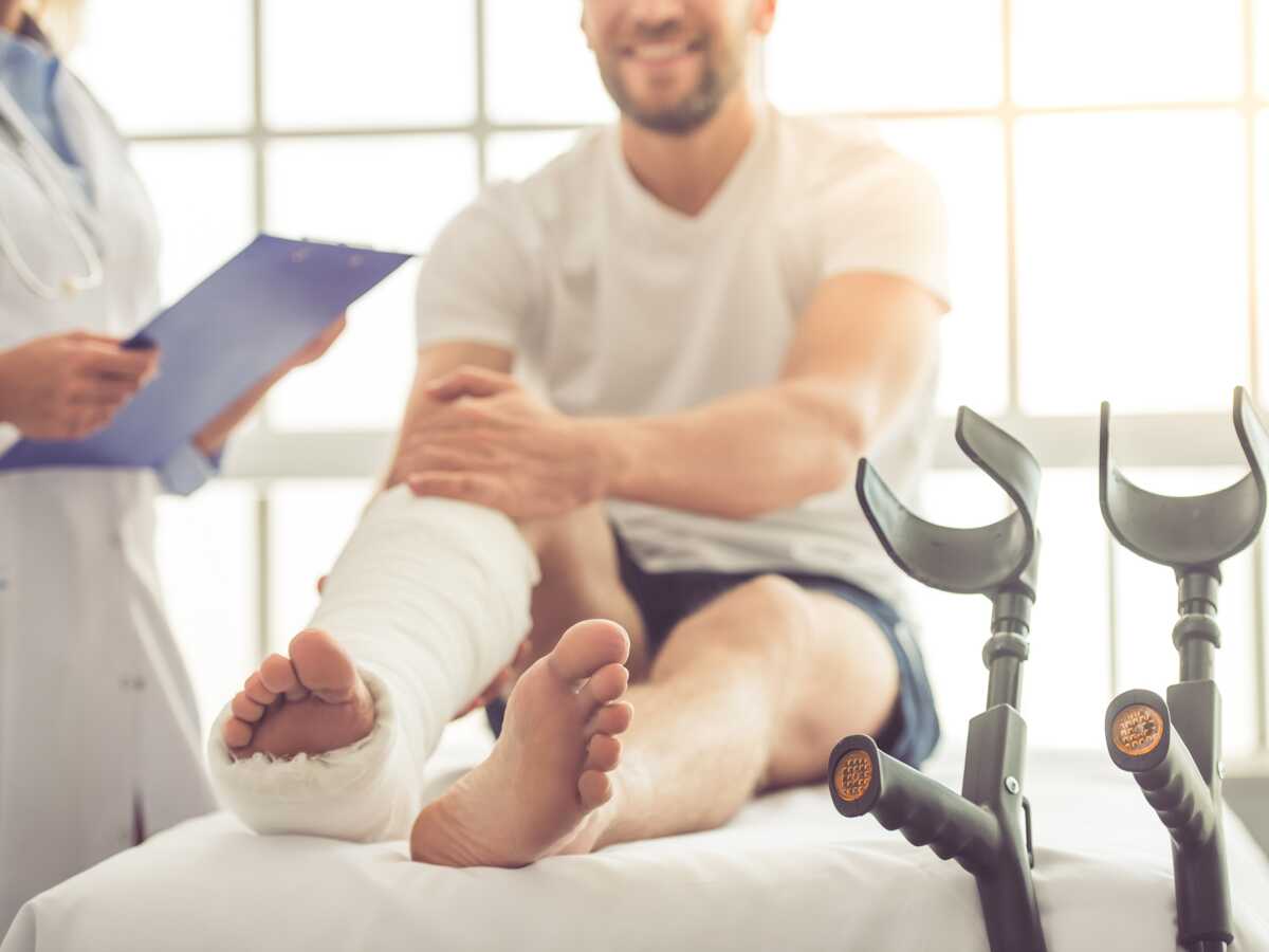 Ulcère de jambe : comment le reconnaître et le soigner ?