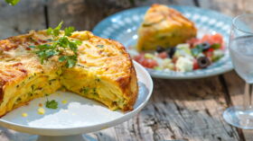 Gateau A La Pasteque Decouvrez Les Recettes De Cuisine De Femme Actuelle Le Mag