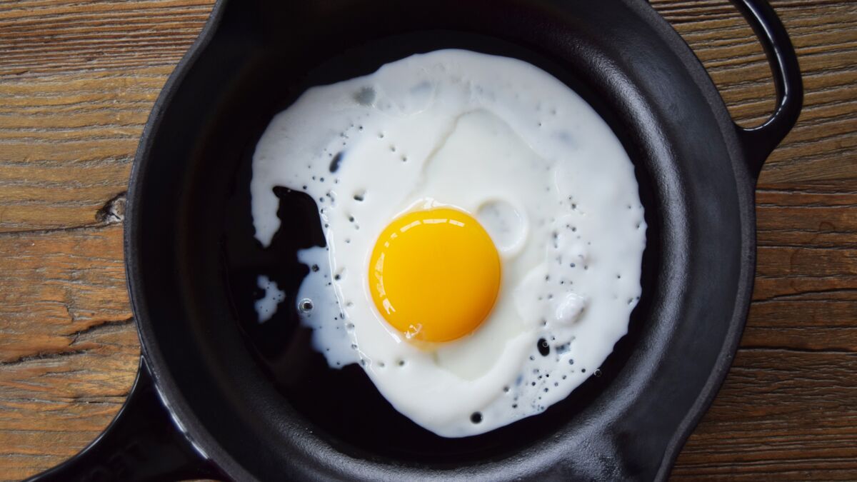 Comment réussir des œufs au plat: 11 étapes