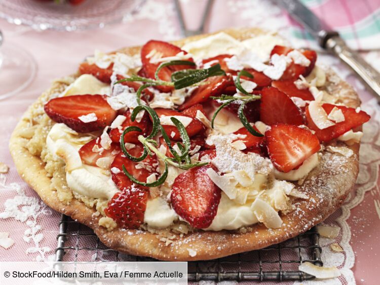 Pizza dessert aux fraises et bonbons – Vide Frigo