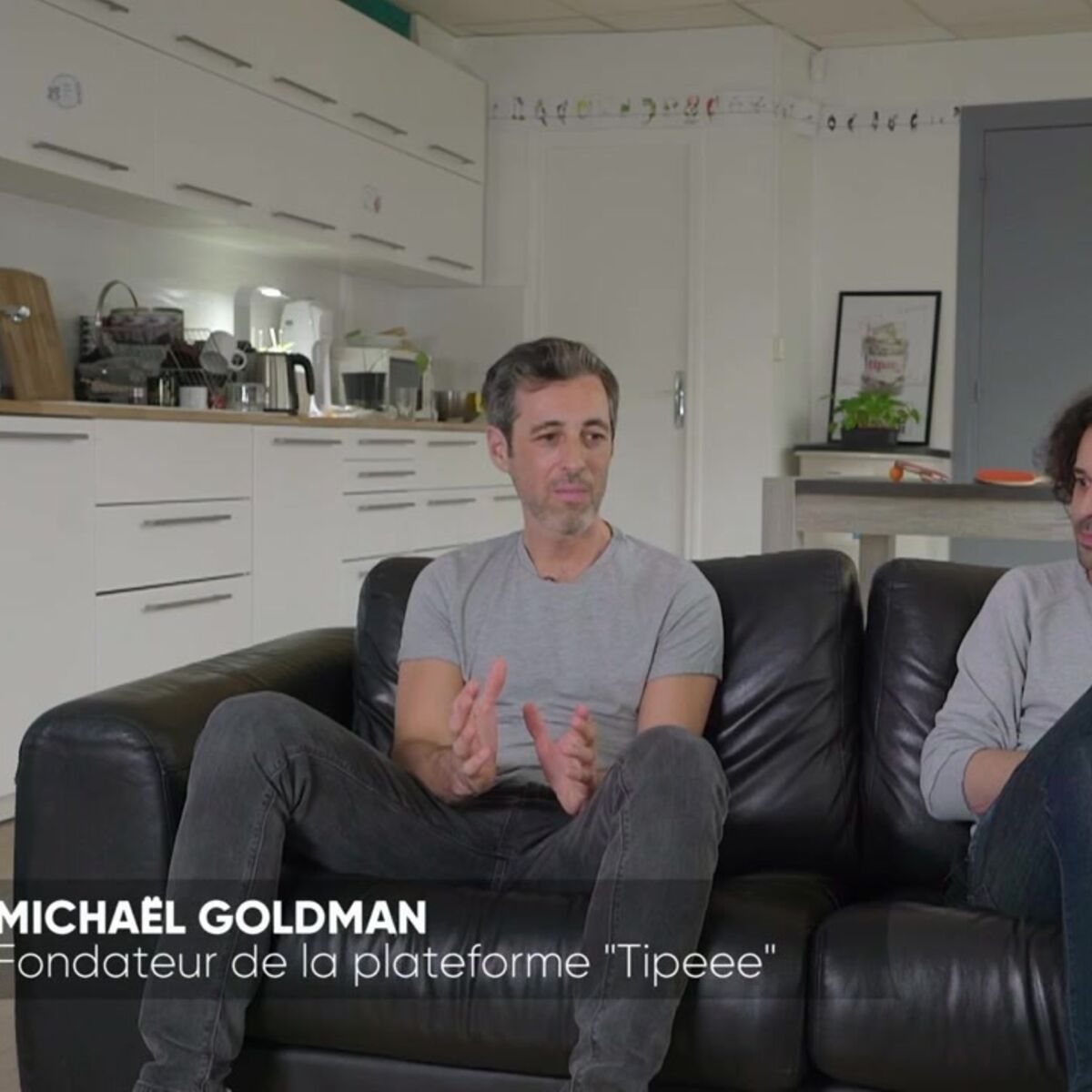 Jean-Jacques Goldman : son fils Michael, directeur de la « Star Academy »,  lui ressemble comme