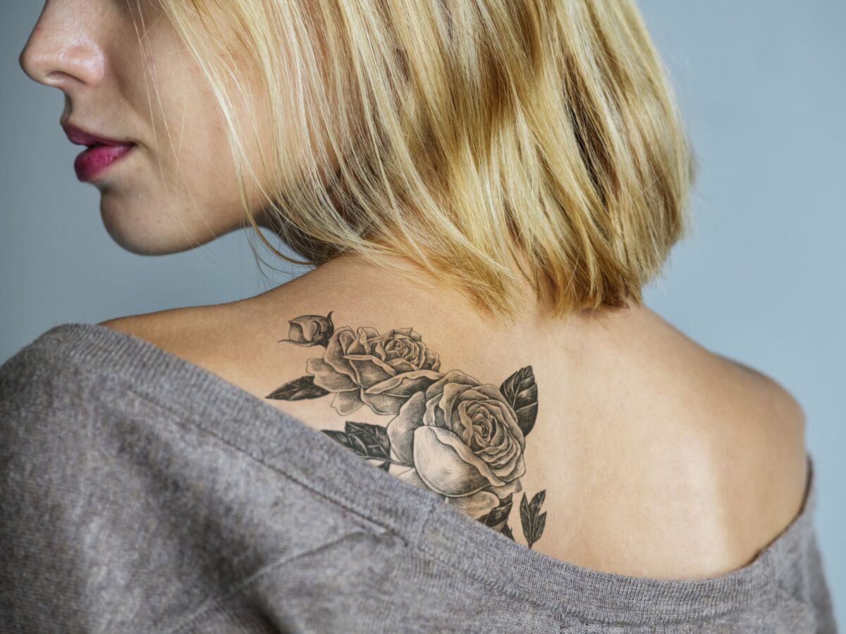 Tatouage Fleur 45 Idees Pour Porter Cette Tendance Femme Actuelle Le Mag