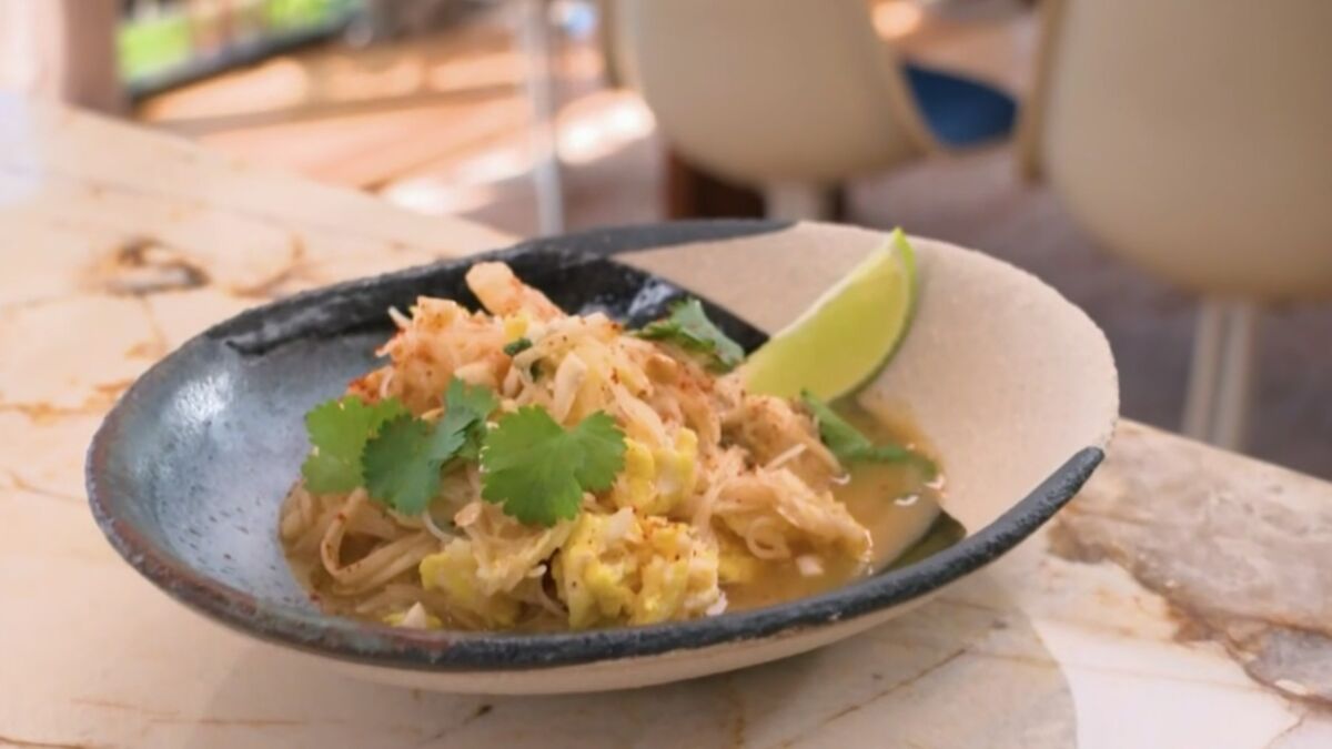 Pad thaï aux nouilles de riz rapide : découvrez les recettes de cuisine de  Femme Actuelle Le MAG