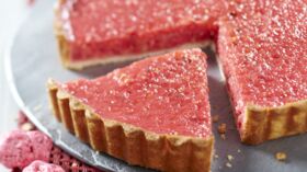 Mini-cannelés aux pralines roses : découvrez les recettes de cuisine de  Femme Actuelle Le MAG