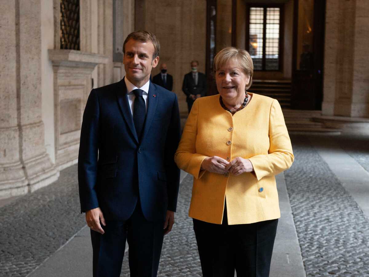 Emmanuel Macron et Angela Merkel : veillée tardive arrosée de vin rouge pour les deux dirigeants