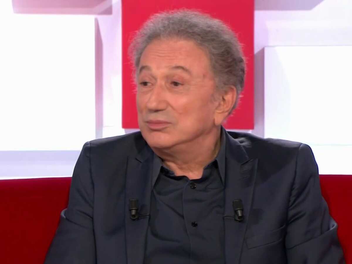 Michel Drucker opéré du cœur : l’animateur lance une pique à Gérard Depardieu en évoquant sa santé
