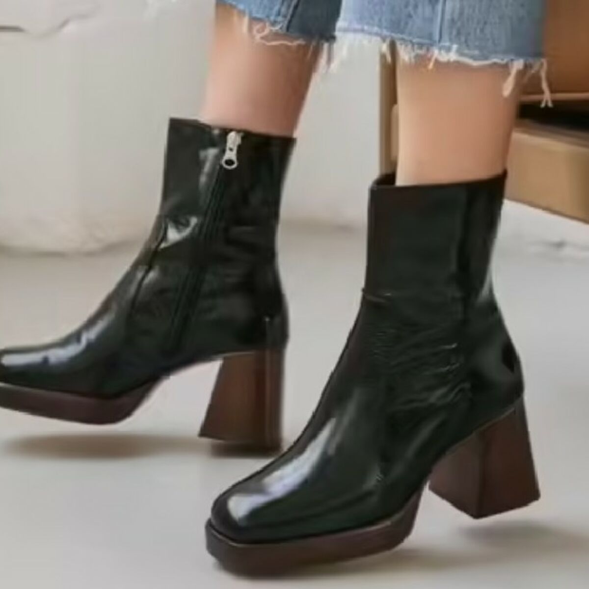 Voici les bottines gros talons que l on va toutes s arracher cet