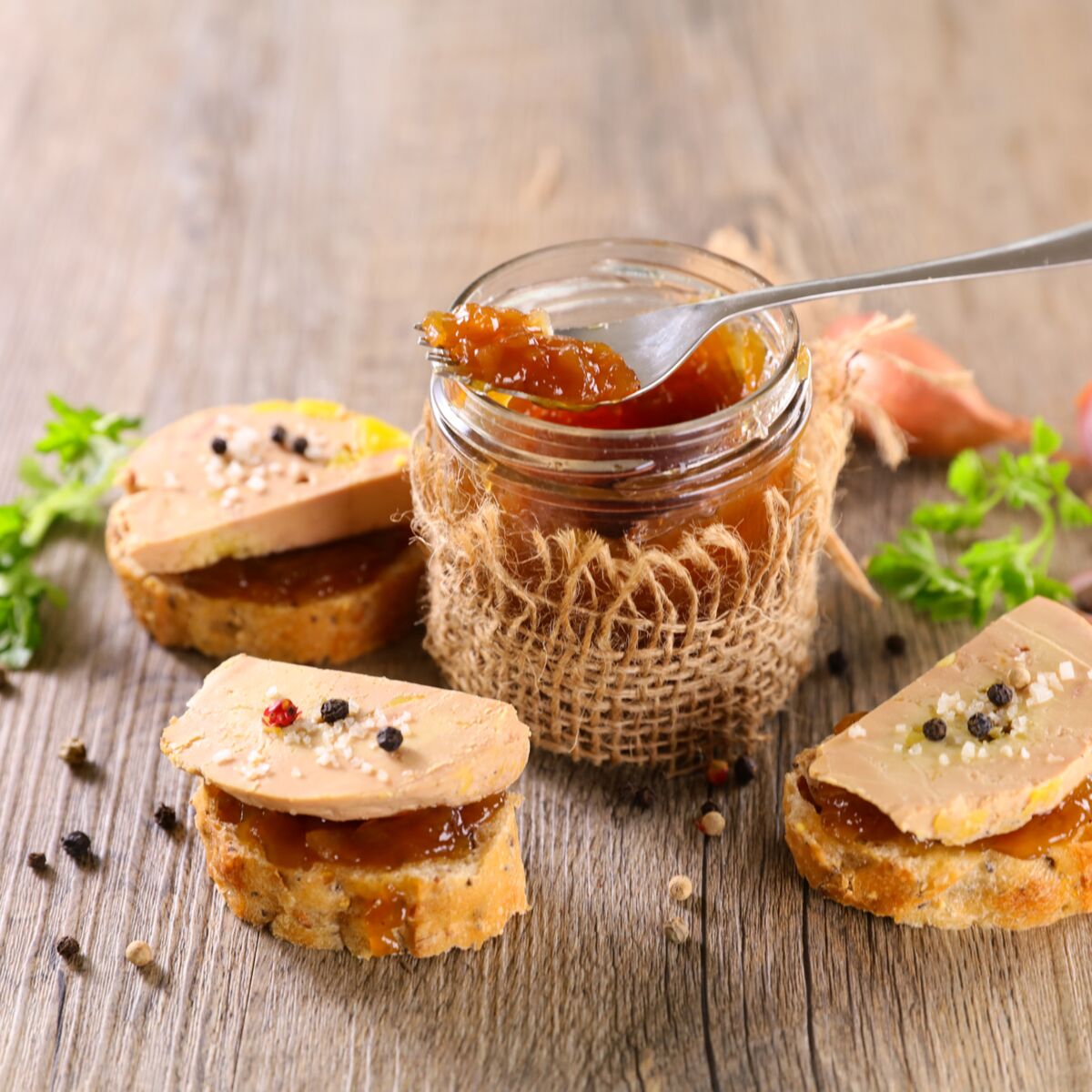 Foie gras au porto : découvrez les recettes de cuisine de Femme Actuelle Le  MAG