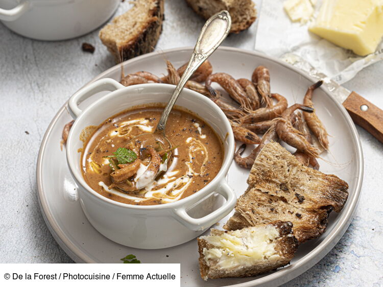 Bisque de crevettes grises au pastis découvrez les recettes de cuisine de Femme Actuelle Le MAG