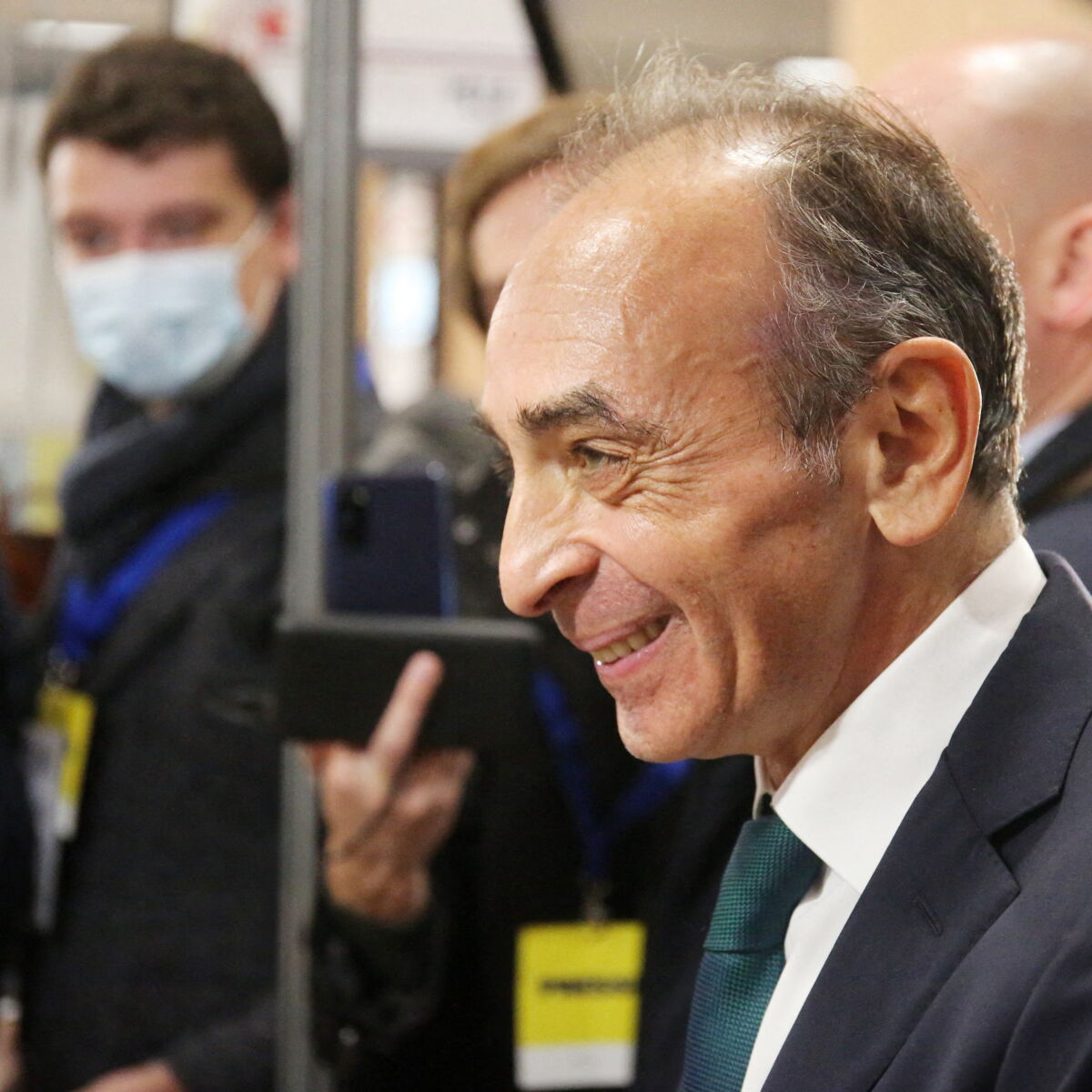 Arrogant Peu Presidentiable Ce Sondage Qui Fait Mal A Eric Zemmour Femme Actuelle Le Mag Arrogant Peu Presidentiable Ce Sondage Qui Fait Mal A Eric Zemmour Femme Actuelle Le Mag