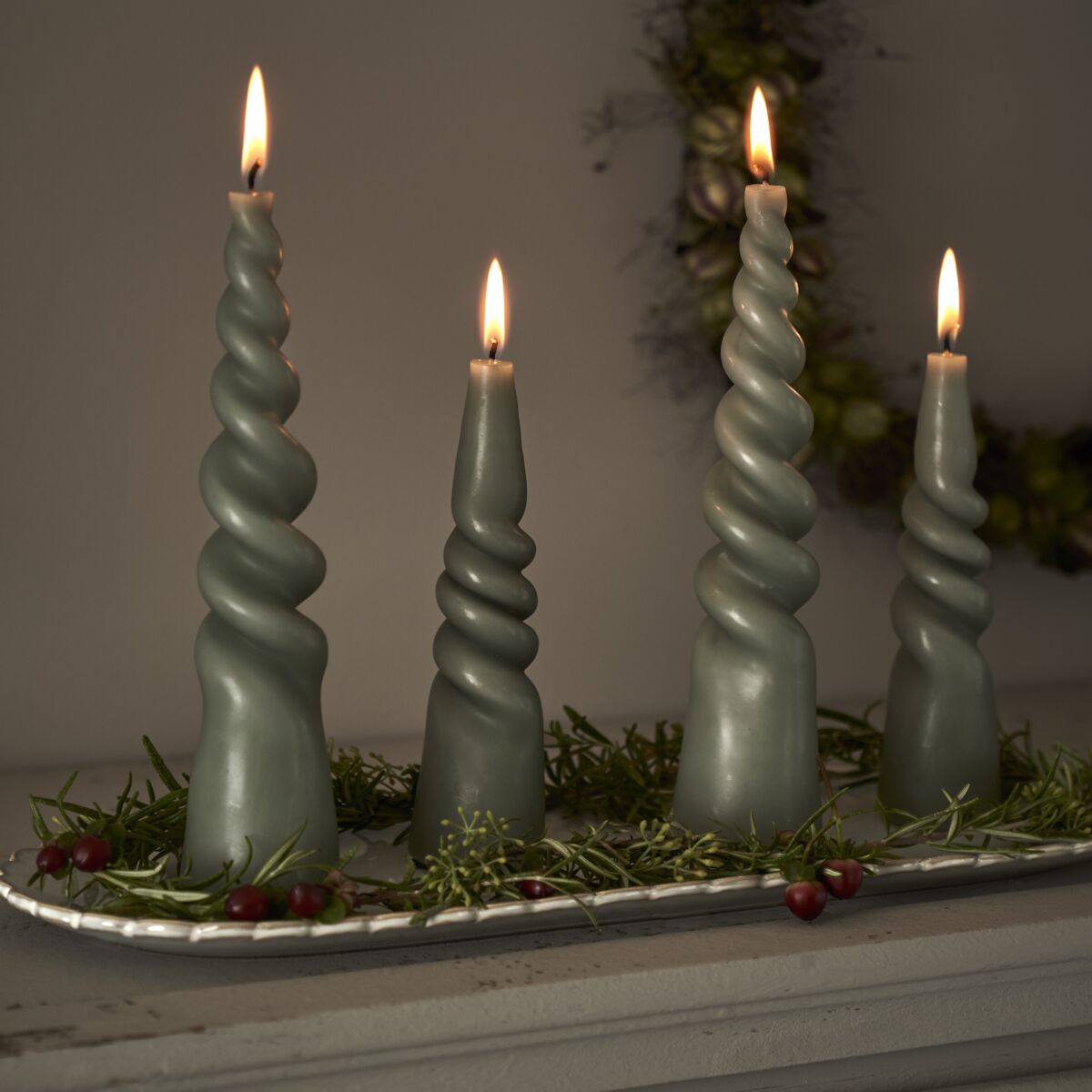 Déco de Noël : customiser des bougies en guise de calendrier de l'Avent -  Marie Claire
