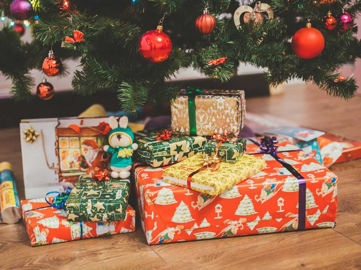 Nos astuces de parents pour limiter les cadeaux de Noël