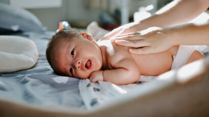 Changer la couche de bébé : les bons gestes - Conseil Pharma GDD