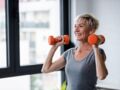 5 exercices pour muscler ses bras après 50 ans 