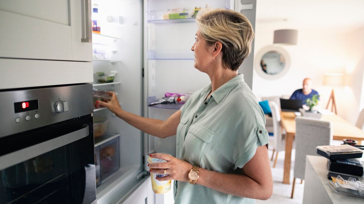 Comment nettoyer le joint de la porte du frigo : Femme Actuelle Le MAG