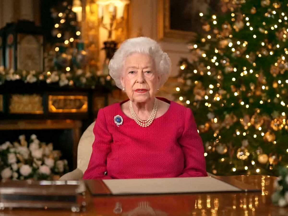 Elizabeth II : une vidéo de l’un de ses gardes sidère les internautes