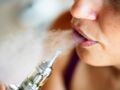 Cigarette électronique : une étude alerte sur les dangers du vapotage passif