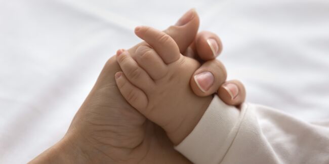 Mort subite du nourrisson : causes, âge, statistiques et mesures de prévention