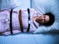 Paralysie du sommeil : causes, symptômes, risques, traitements
