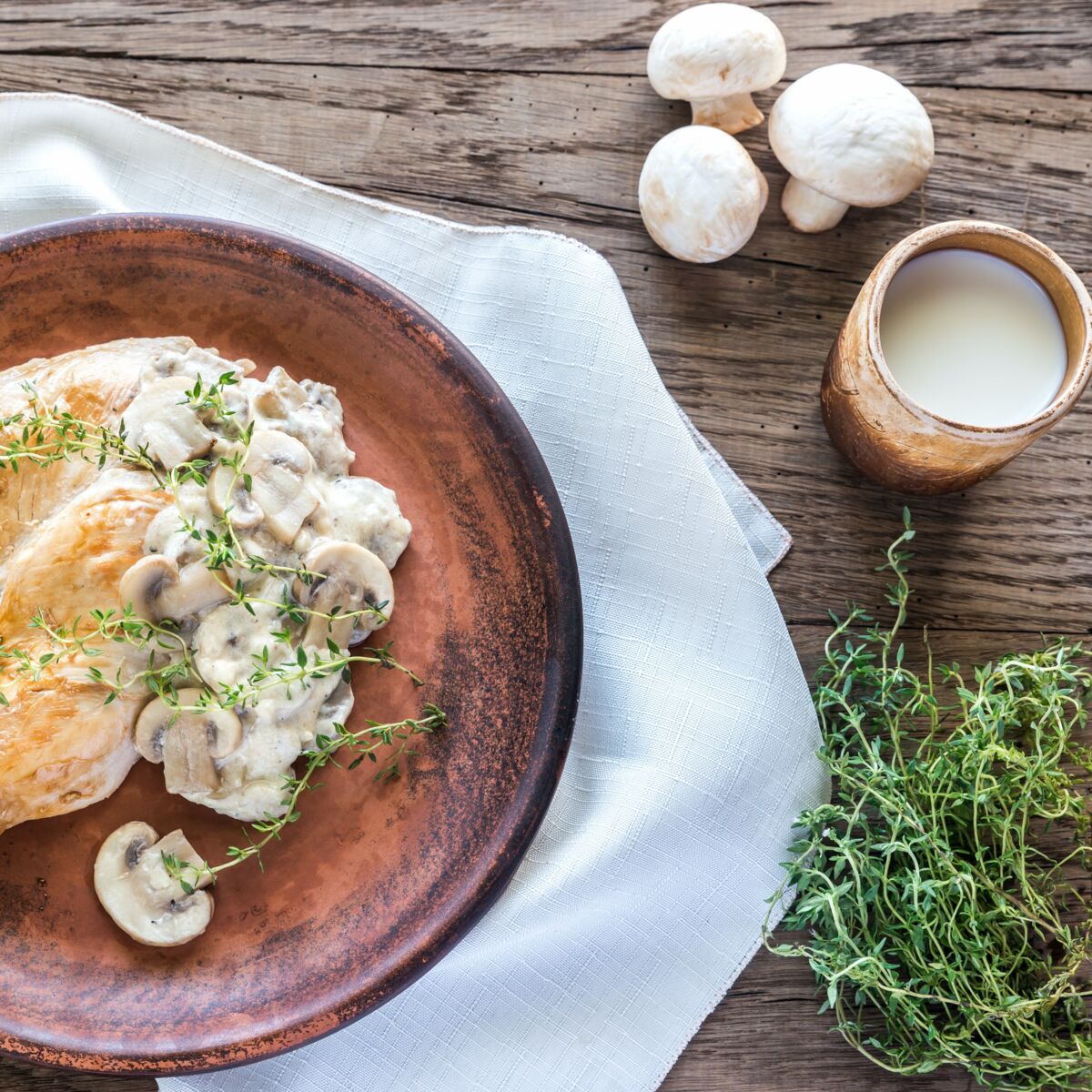 Raviolis aux champignons & sauce crémeuse aux herbes - Trois fois par jour