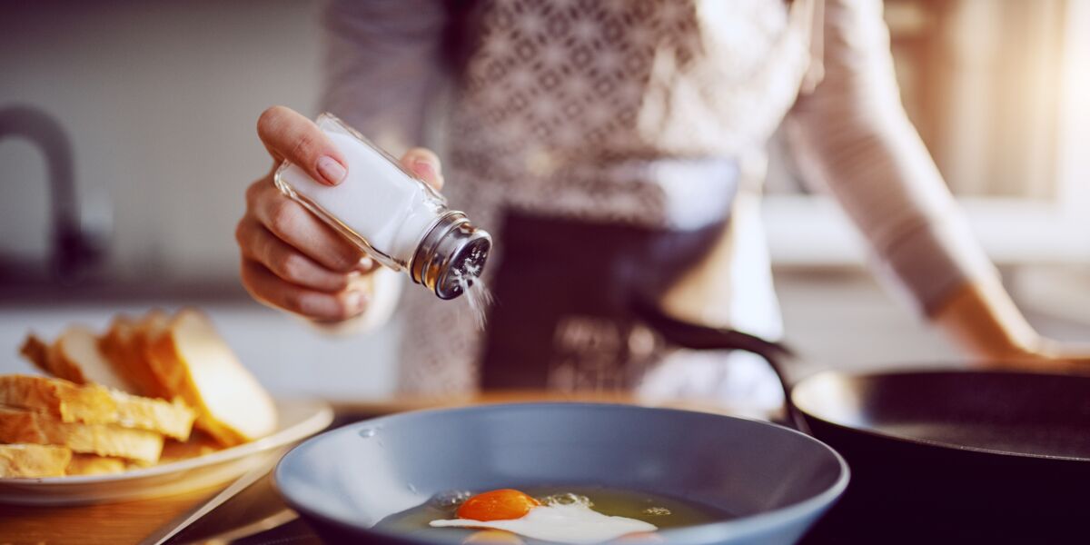 6 astuces pour dégraisser vos plats de cuisson : Femme Actuelle Le MAG