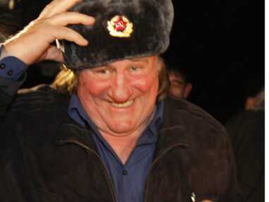 Guerre en Ukraine : ces photos embarrassantes de Gérard Depardieu avec Vladimir Poutine et Ramzan Kadyrov