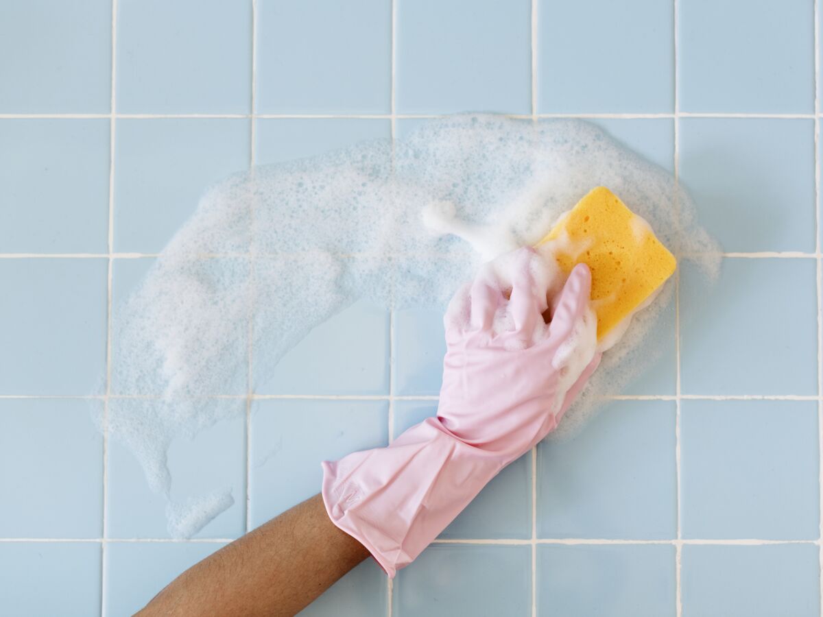 Comment nettoyer les joints de douche ? –