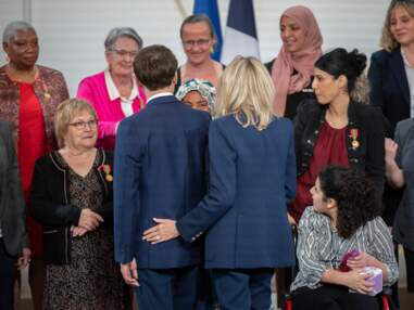 Emmanuel et Brigitte Macron : complicité et gestes tendres lors d'un évènement à l'Elysée
