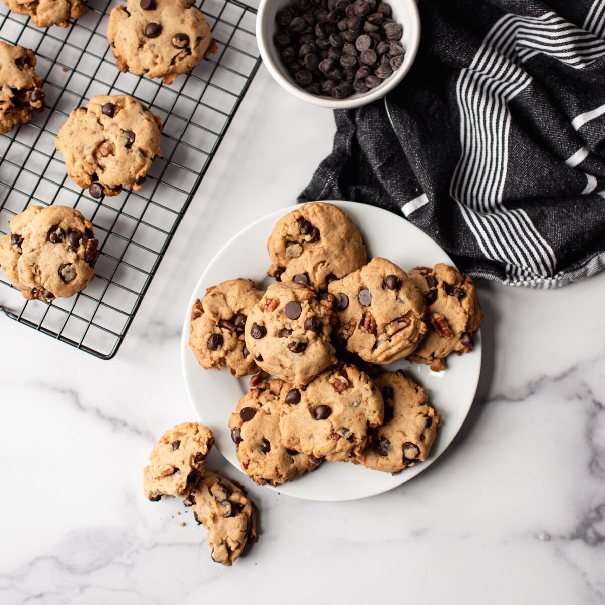 Biscuits tendres et moelleux aux pépites de chocolat - Trois fois par jour