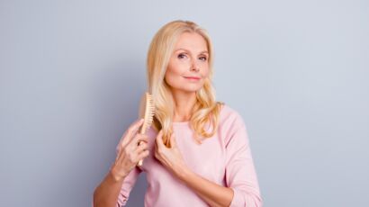 Brosse à cheveux : l'astuce pour retirer facilement les cheveux
