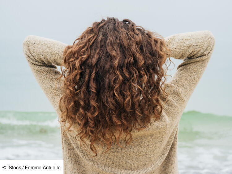 Cheveux frisés : quelles coupes adopter après 50 ans ? : Femme Actuelle