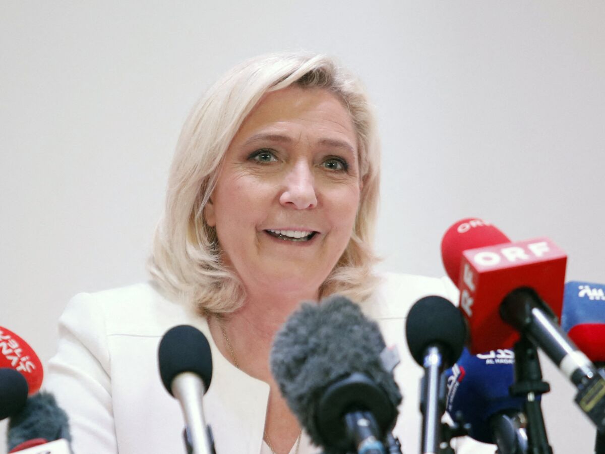 Marine Le Pen : cette rare photo de la candidate à la Présidentielle avec sa soeur