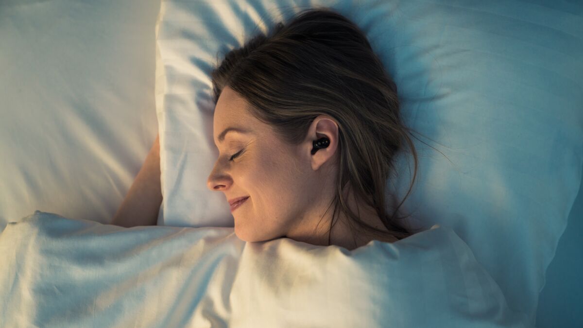 Dormez sur vos deux oreilles avec les bouchons connectés Hush