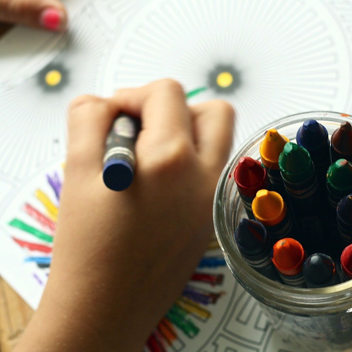 Xxl Grande Voiture A Peindre Colorier Maison Carton Jouet Enfant à Prix  Carrefour