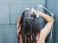 À quelle fréquence doit-on se laver les cheveux ?