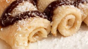 Pancakes à la farine de coco rapide : découvrez les recettes de cuisine de  Femme Actuelle Le MAG