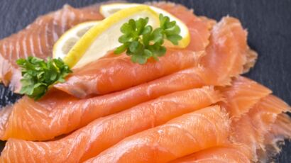 Il se décline en de nombreuses recettes : le saumon fumé se plie à toutes  nos envies festives