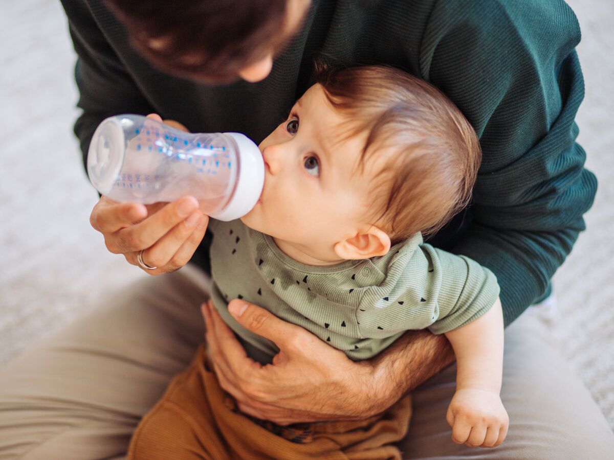 Пить воду новорожденному ребенку. Чем отпаивать ребенка.