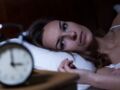 Insomnie : comment se rendormir en cas de réveil nocturne ? Les astuces de Michel Cymes 