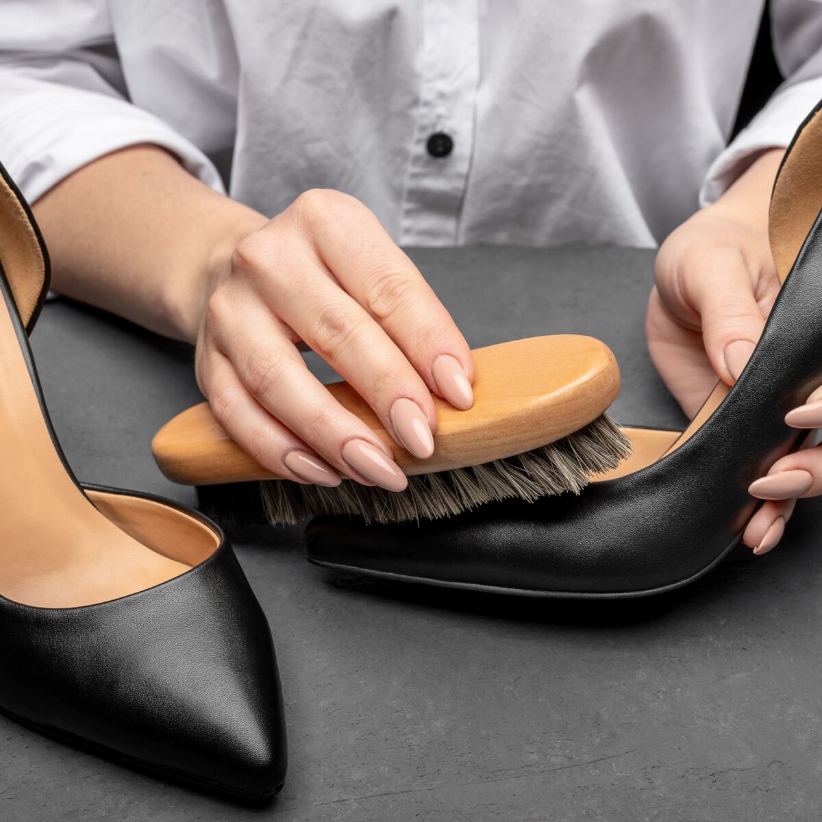 Nettoyer une chaussure blanche : comment procéder ? - La Boutique Du Cirage