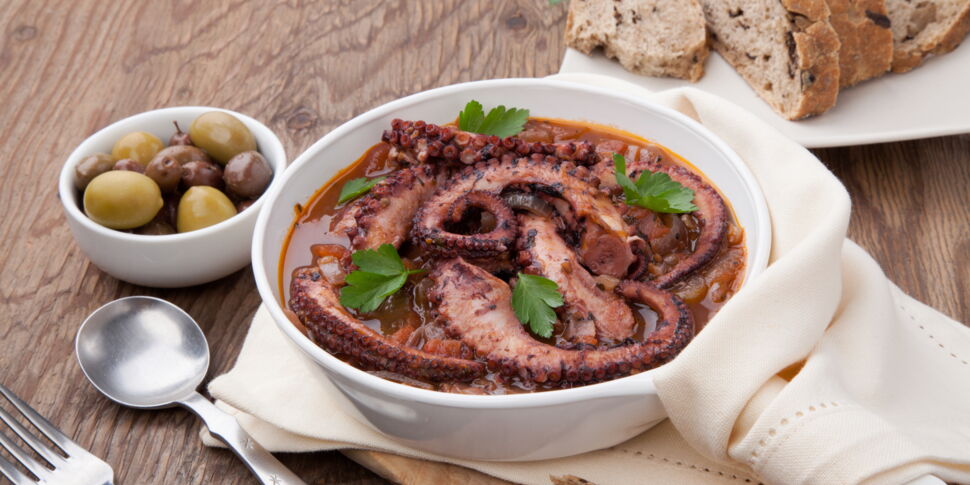 Daube de poulpe : découvrez les recettes de cuisine de Femme Actuelle
