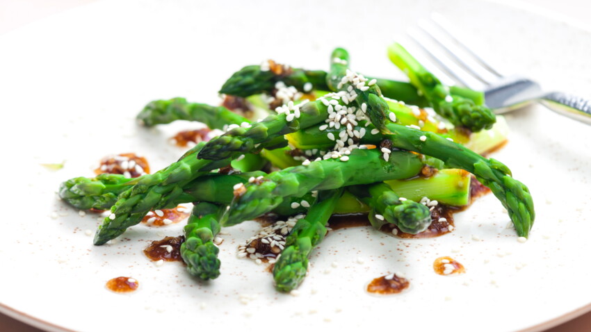 Asperges vertes à la poêle rapide : découvrez les recettes de cuisine