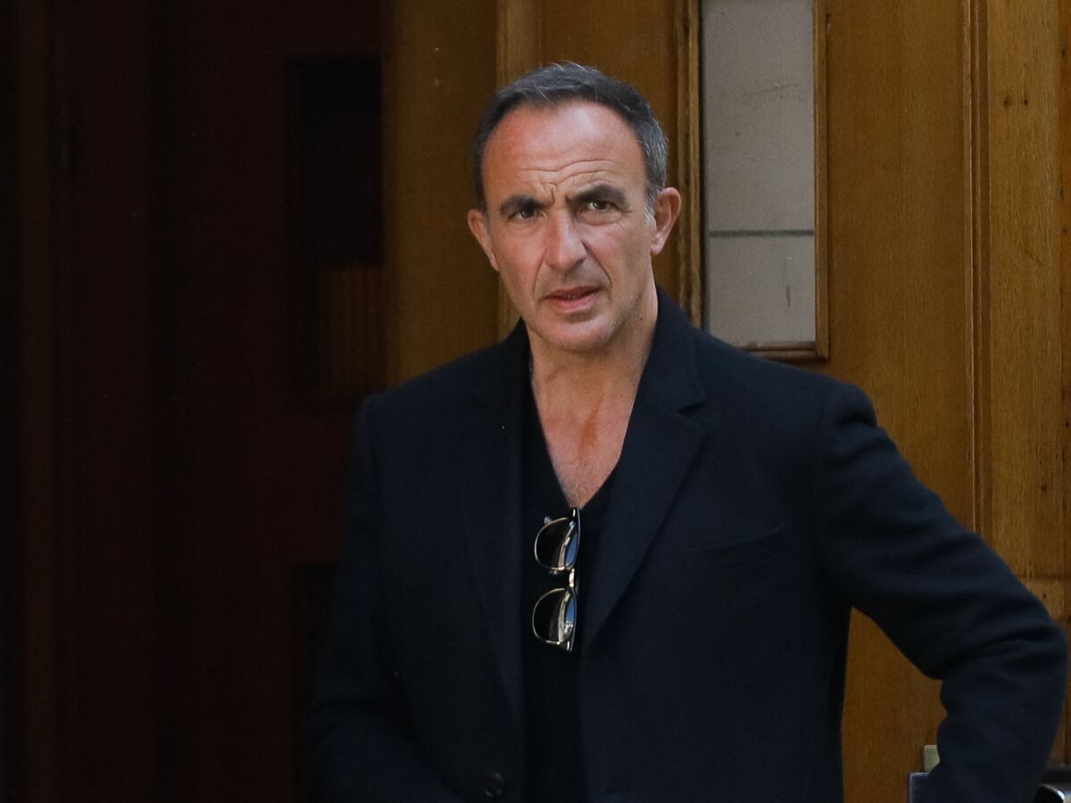Age Et Taille De Nikos Aliagas Nikos Aliagas : son action importante et symbolique au côté de Brigitte  Macron : Femme Actuelle Le MAG