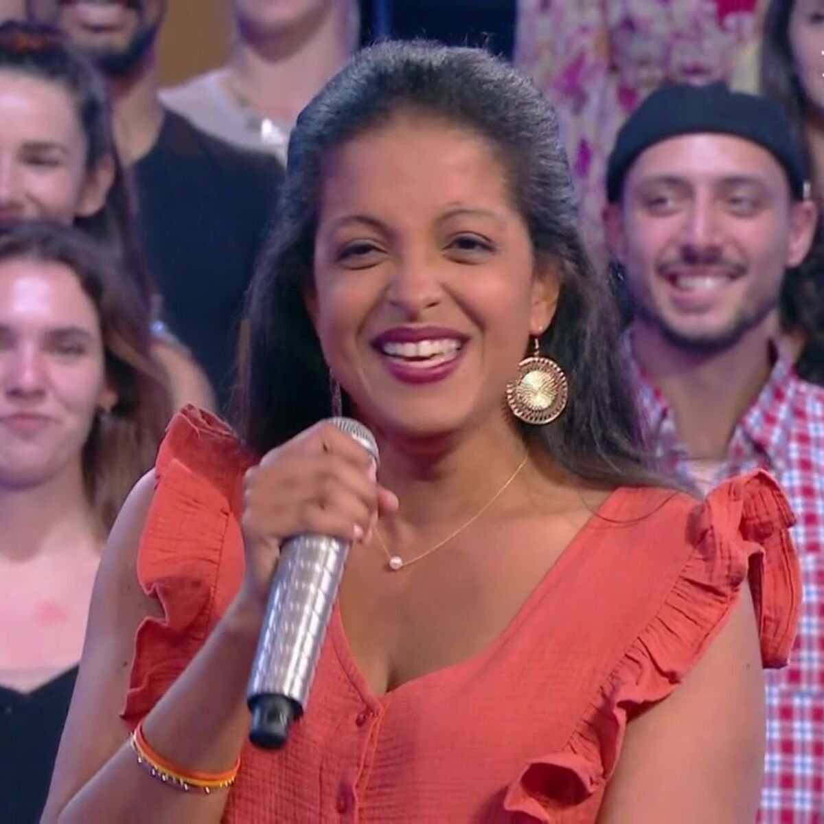 Cynthia N Oubliez Pas Les Paroles Origine N'oubliez pas les paroles" : cette étonnante question de Nagui à Cynthia  sur la rééducation de son périnée : Femme Actuelle Le MAG