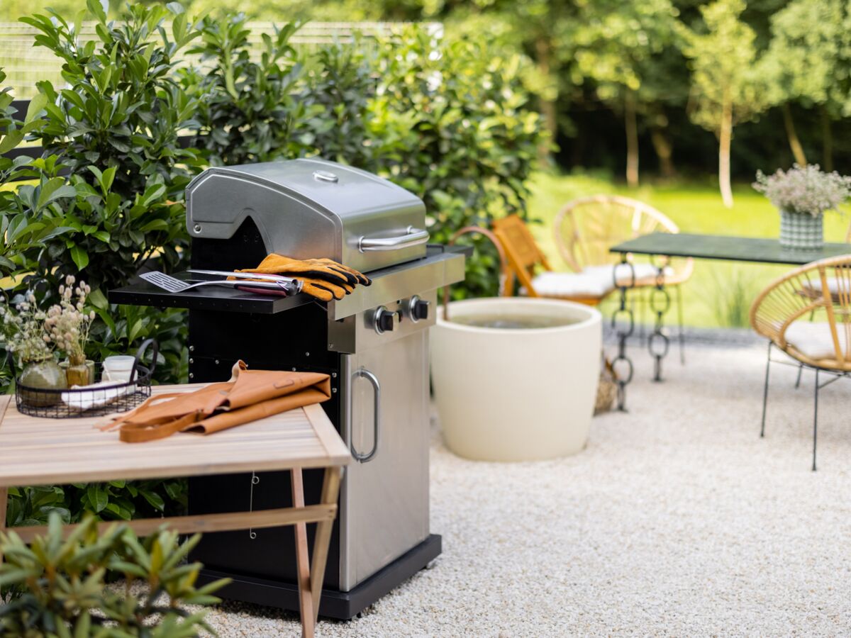 7 astuces efficaces pour nettoyer la grille du barbecue : Femme Actuelle Le  MAG