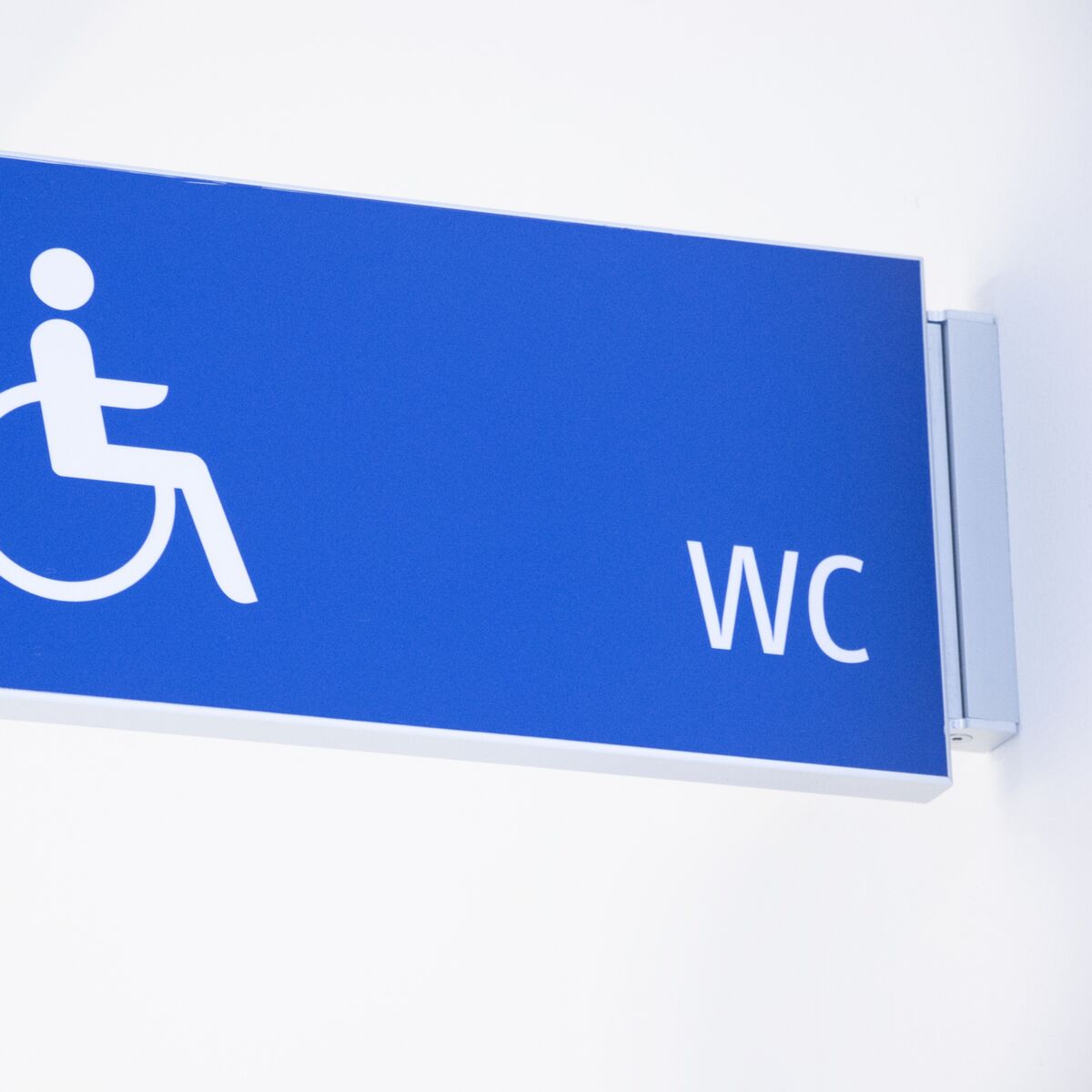 Comment aménager un toilette handicapé ?